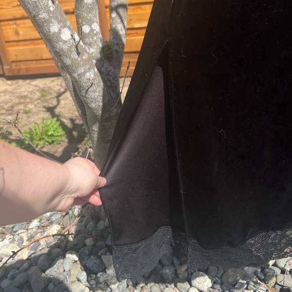 Torrid velvet dress- Black - Picture 7 of 9